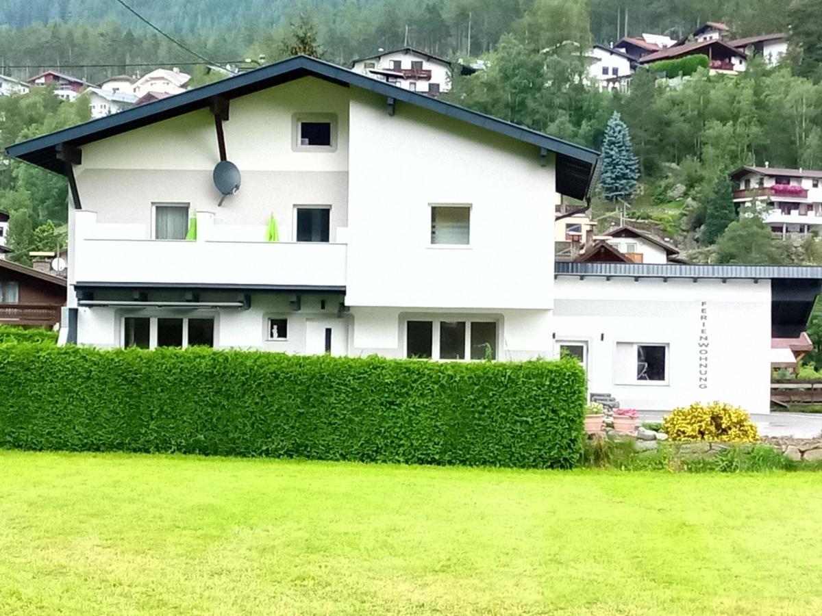 Haus Fini Apartment Längenfeld Екстериор снимка