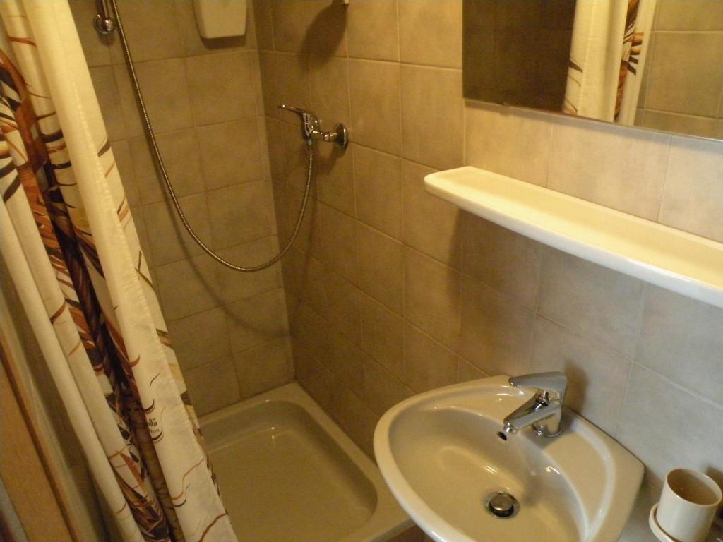 Haus Fini Apartment Längenfeld Екстериор снимка